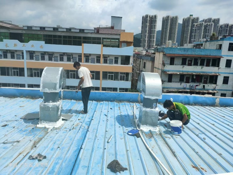 章丘钢结构屋面涂料维修方法